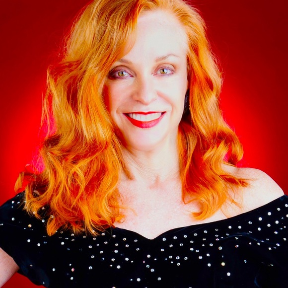 Meet your Posher, Lucy - Picture 2 of 2